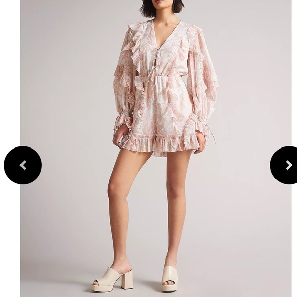 Ted Baker
Irvete Printed Ruffled Romper